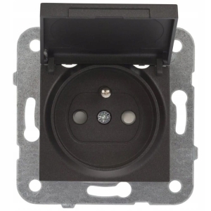 Gniazdo z uziemieniem z klapką z przesłonami styków Viko Panasonic Novella czarny