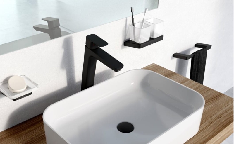 Bateria  umywalkowa 10 333mm black