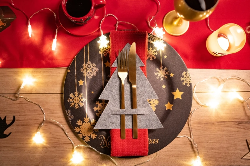 Pokrowiec Świąteczny na Sztućce z motywem choinki szare 6szt. KF370-6